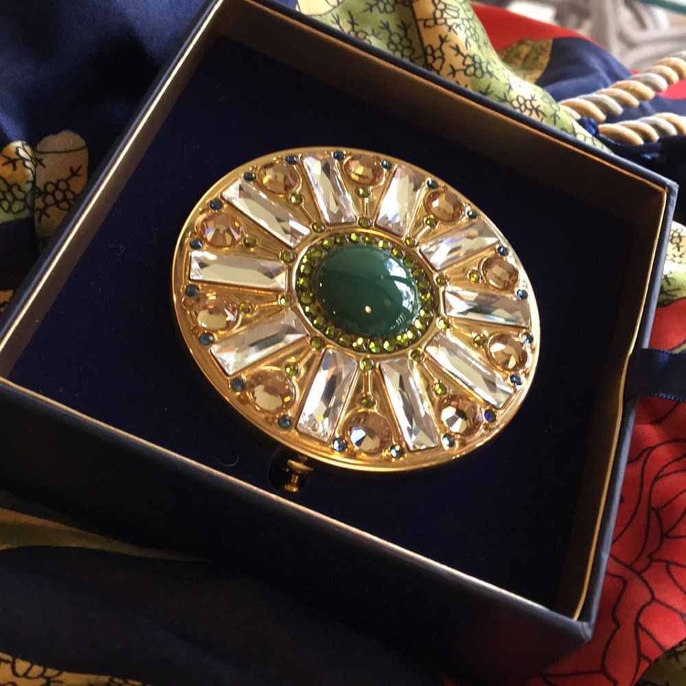 Jade Starlight Compact